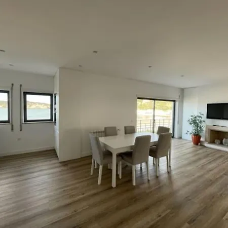 Appartement Em Frente A *