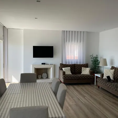 Em Frente A شقة ساو مارتينهو دو بورتو