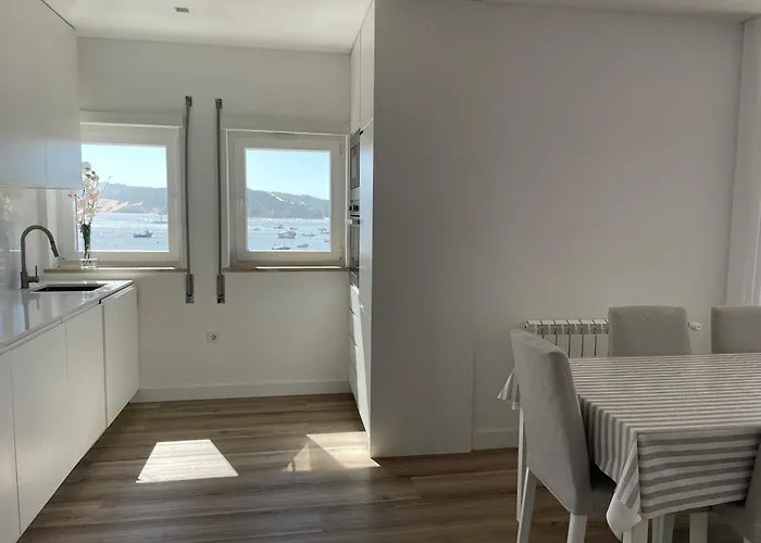 Em Frente A Apartment *